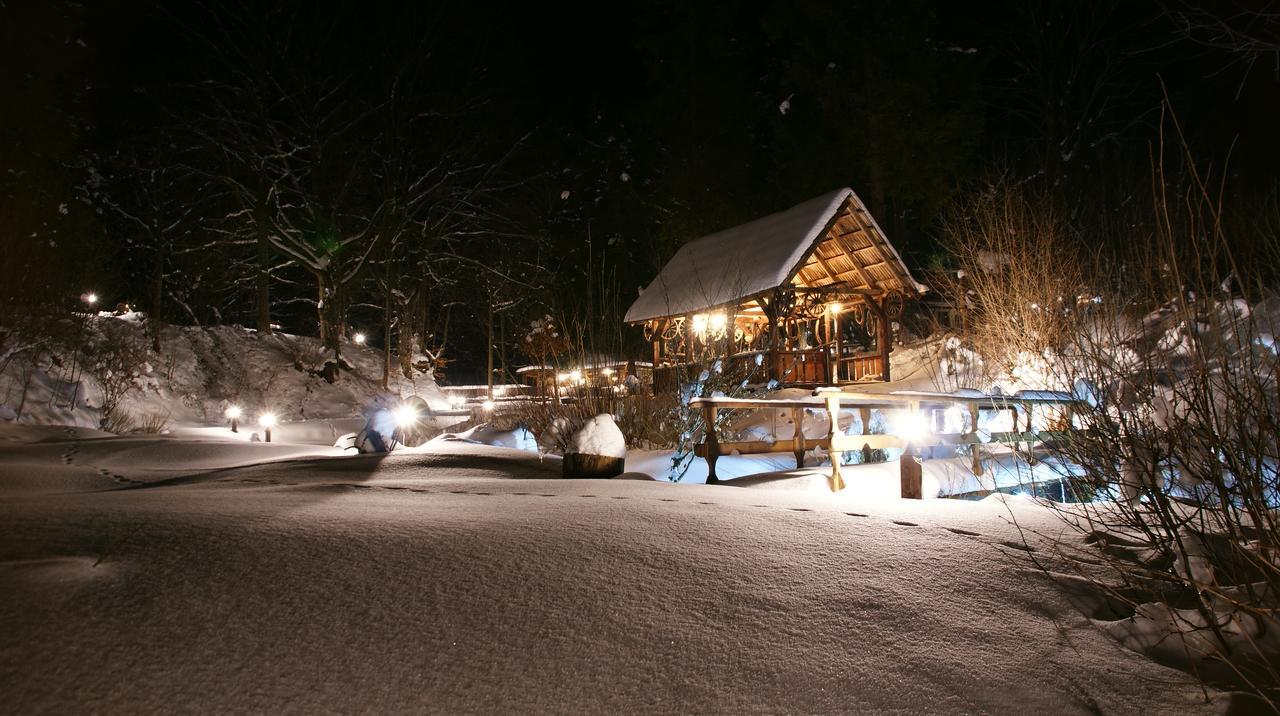 Karczma Brzeziniak Bed and Breakfast Cisna Eksteriør billede