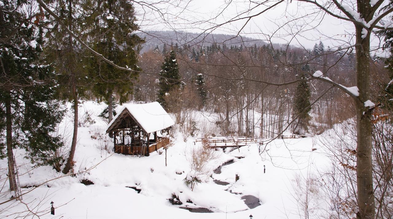 Karczma Brzeziniak Bed and Breakfast Cisna Eksteriør billede